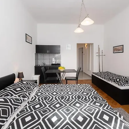 Alabastr Hotel