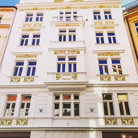 Alabastr Hotel